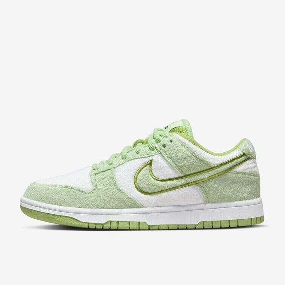 NIB - The Nike Dunk Low Fleece Honeydew - Picture 3 of 9